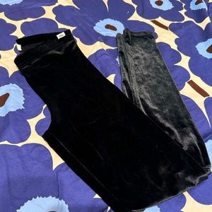Black Velvet Leggings by vans